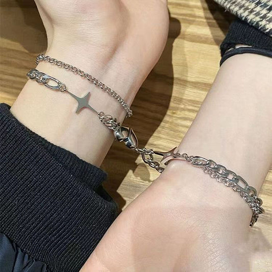 L’Attraction Necklace